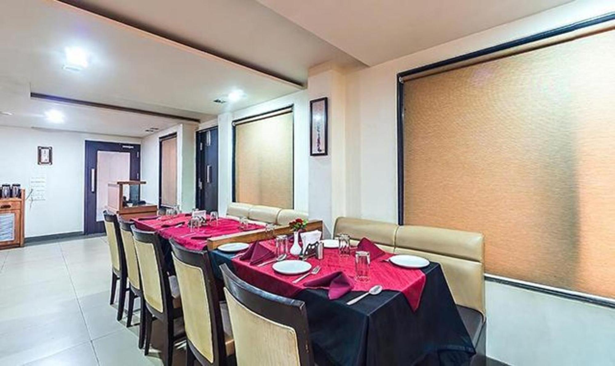 Fabhotel Skylark Inn Nashik Exterior photo